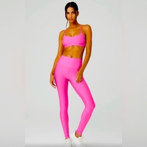 Alo Yoga Hot Pink Set! 🩷🩷🩷 size M